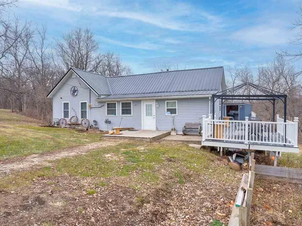 311 E South St, What Cheer, IA 50268