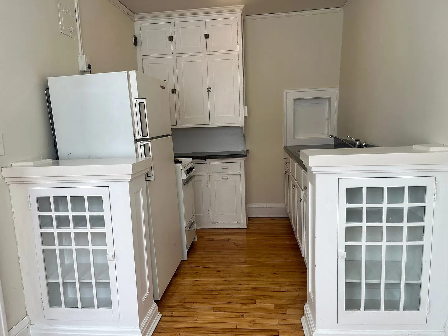 1756 Grand Ave — Photo 3