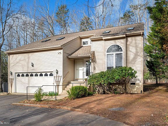 3rd image of 1023 Eastover Pkwy