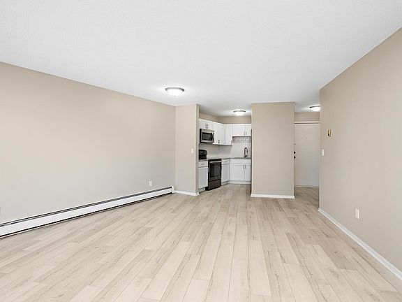 2nd image of 2930 Blaisdell Ave APT 231
