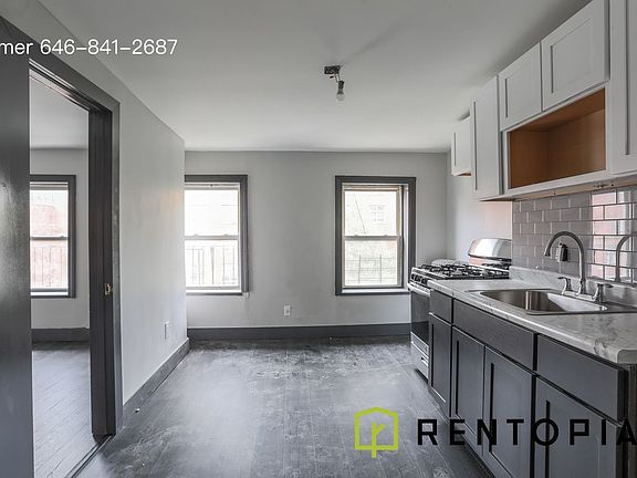 3rd image of 105 Vernon Ave #2A