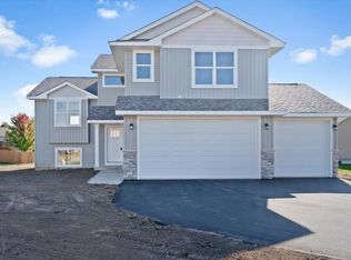 1124 Sharptail Run, New Richmond, WI 54017