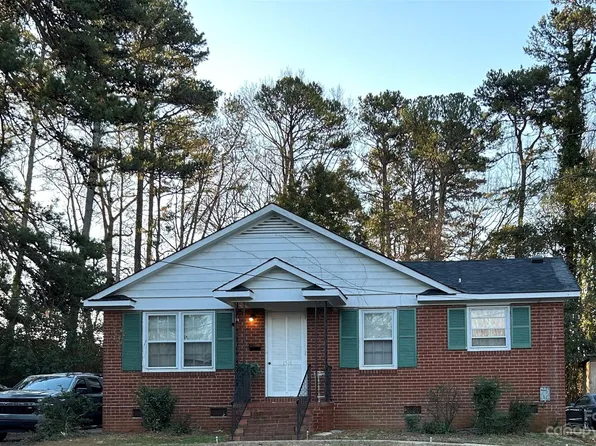 1514 Woodhill Ln, Charlotte, NC 28205