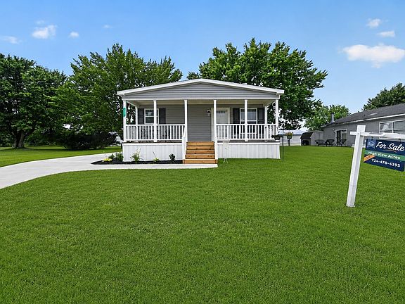 Exterior Image-1-Champion 747CL High View Acres