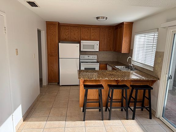 4th image of 8893 Salmon Falls Dr