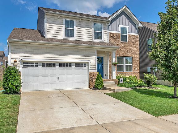 2nd image of 1840 Amesbury Ln