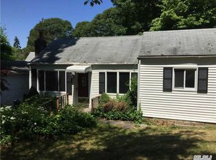 29 Lotowana Ln, Stony Brook, NY 11790