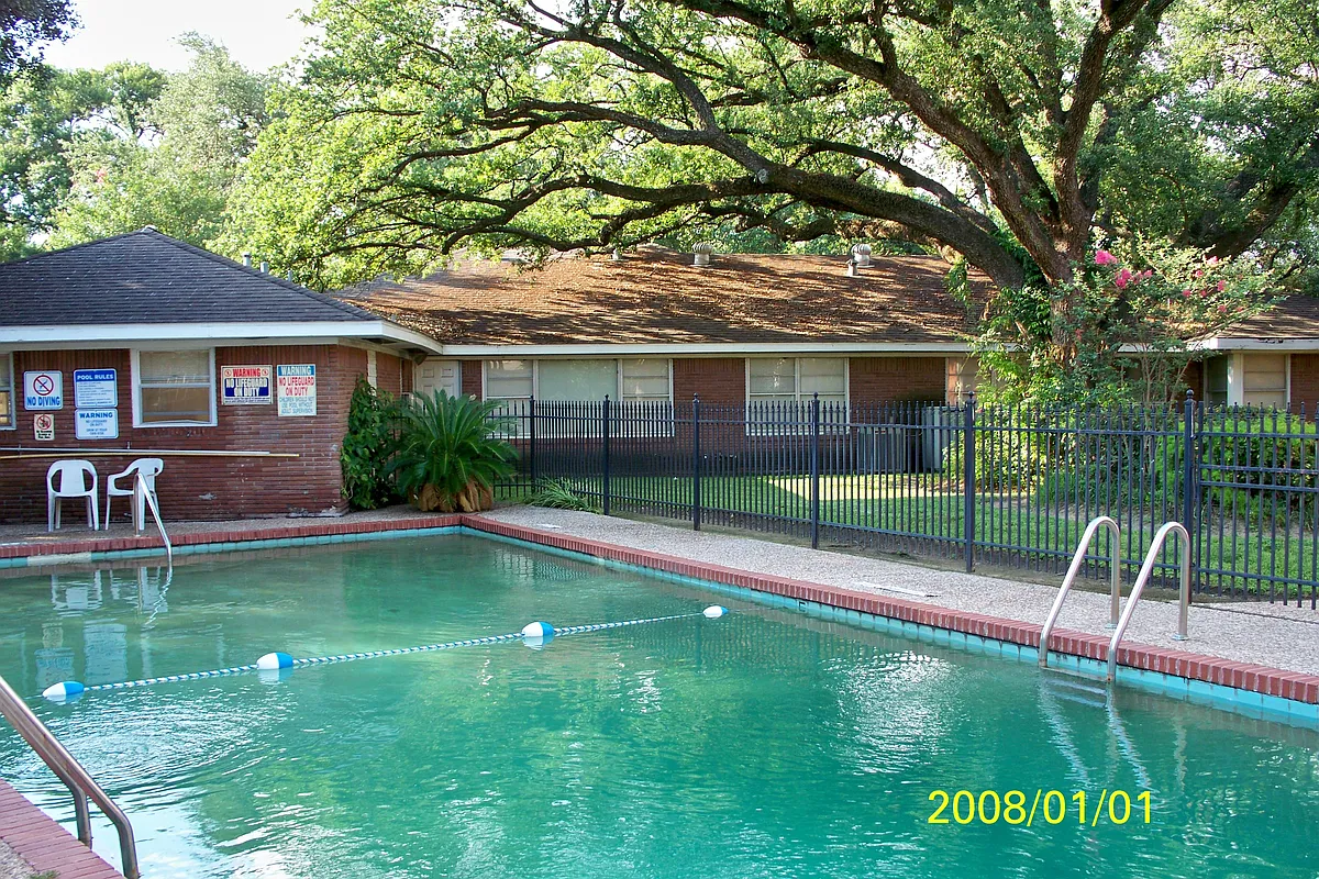 Building Photo - 4711 W Alabama St #1