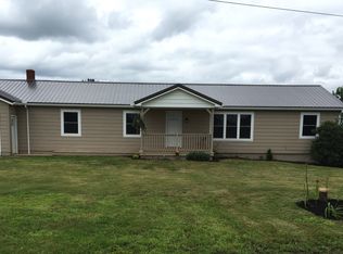 688 Indiantown Rd, Somerset, PA 15501