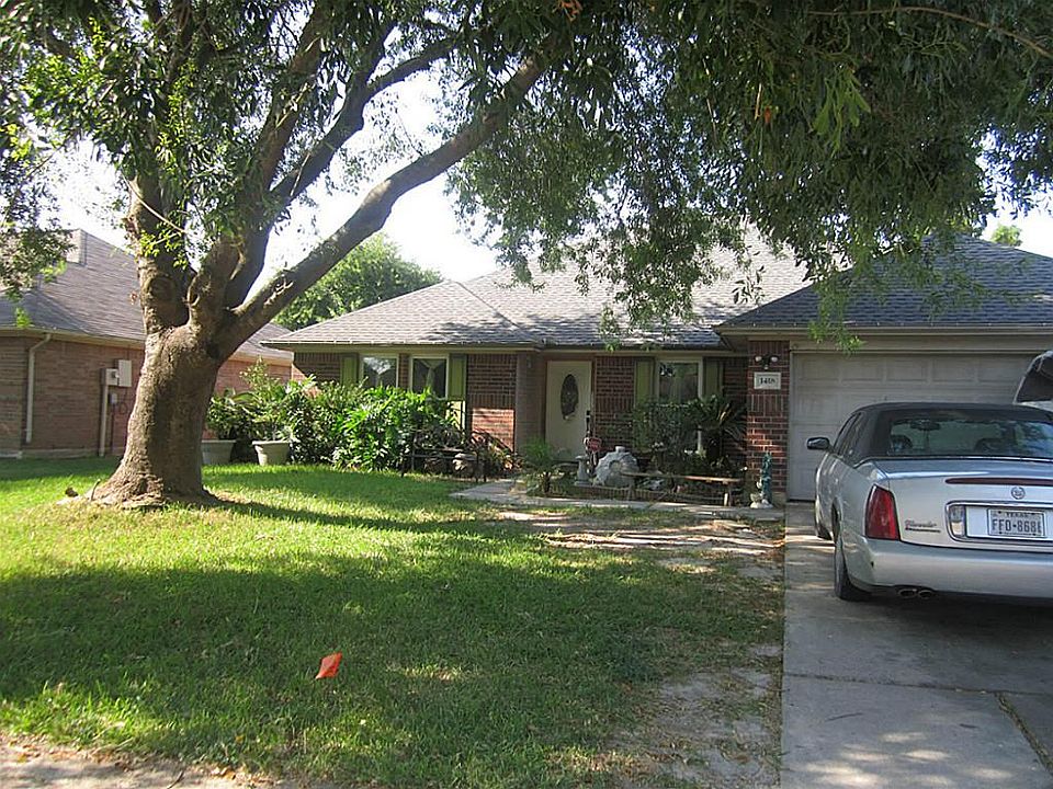 1st image of 1418 26th Ave N
