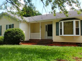 5609 Wildberry Dr, Greensboro, NC 27409