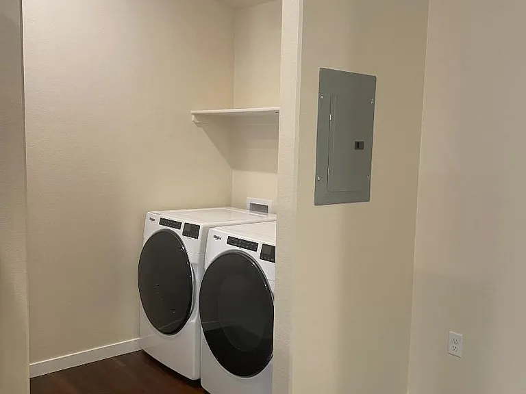Unit Photo