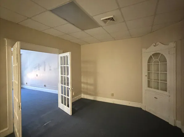 4 West Ave APT 4, Woodstown, NJ 08098