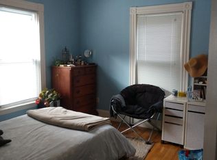 195 Green St APT 2, Cambridge, MA 02139