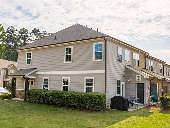 3rd image of 739 Wickham Ridge Rd
