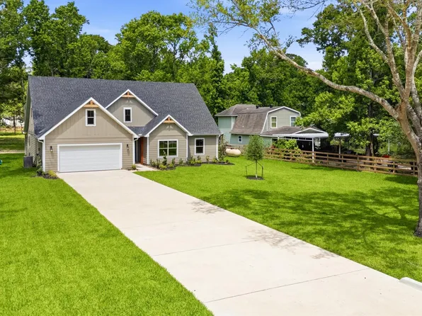 26713 N Dogwood Ln, Magnolia, TX 77355