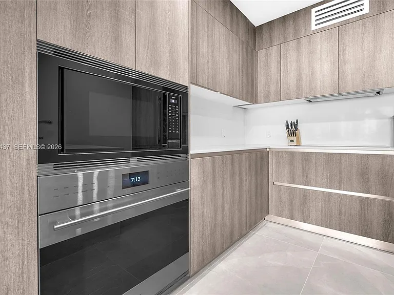 17550 Collins Ave #603 — Photo 4