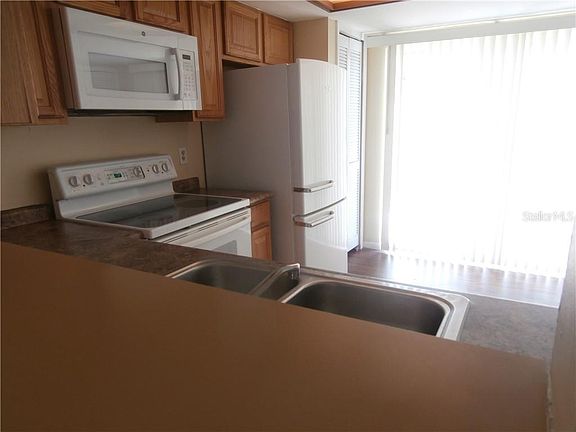 3rd image of 12032 Pepperdine Pl