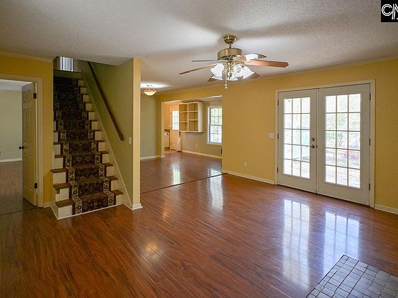 2nd image of 1118 Flora Dr