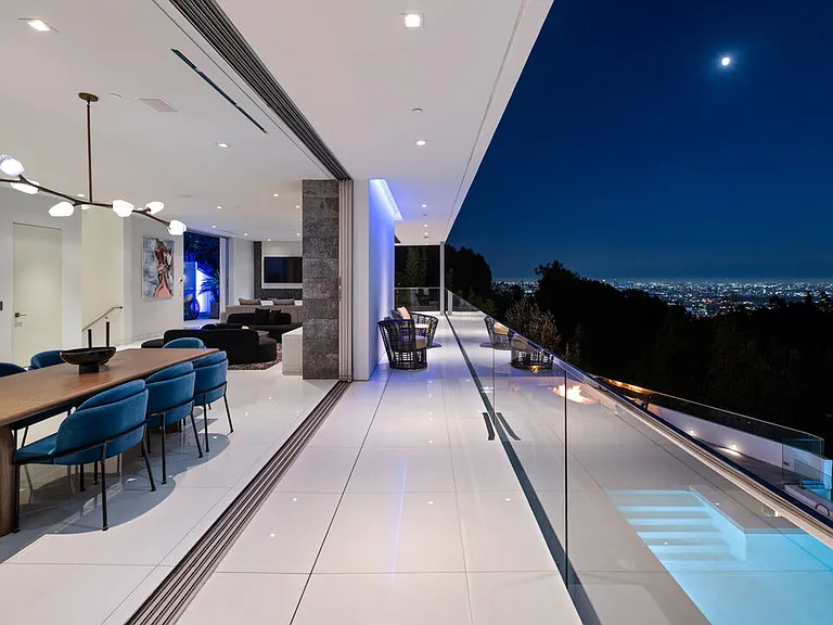 7080 W Mulholland Dr — Photo 22