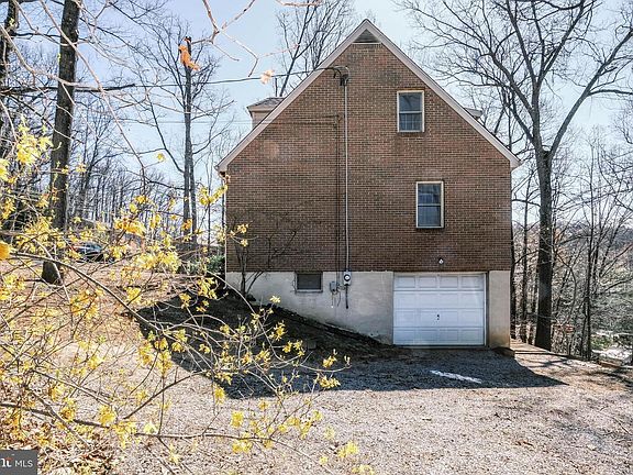3rd image of 107 Richmond Rd