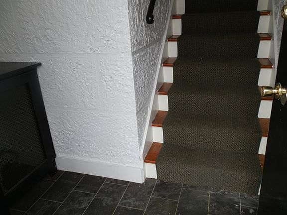 2nd image of 69 Bay St APT 6