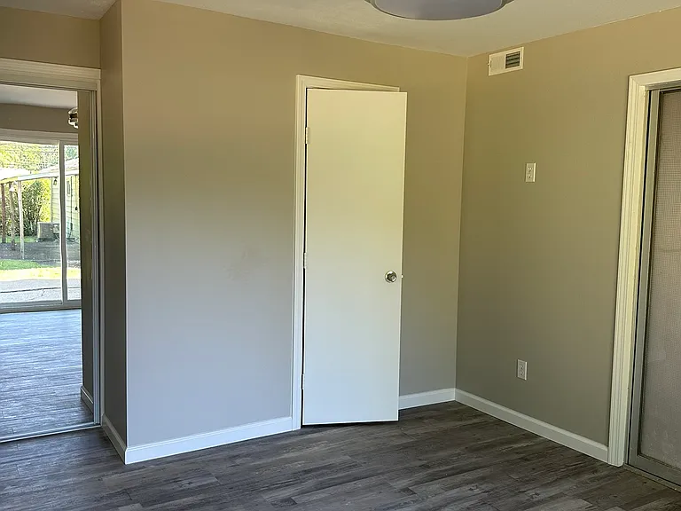 1109 Ranchland Dr — Photo 32