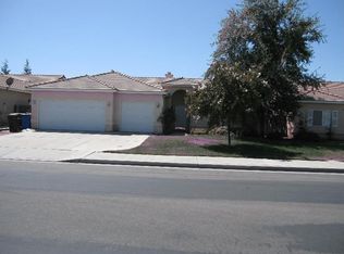 1255 Hillcrest St, Selma, CA 93662
