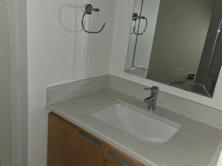 922 10th Ave #3 — Photo 9