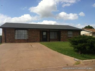 6143 SW Park Pl, Lawton, OK 73505