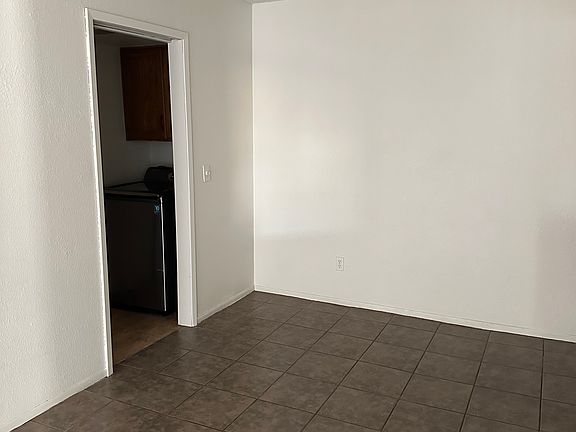 4th image of 5117 W Pershing Ave
