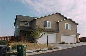 1st image of 418 SE Carmen Way