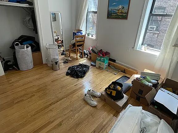 4th image of 210 W 109th St APT 34
