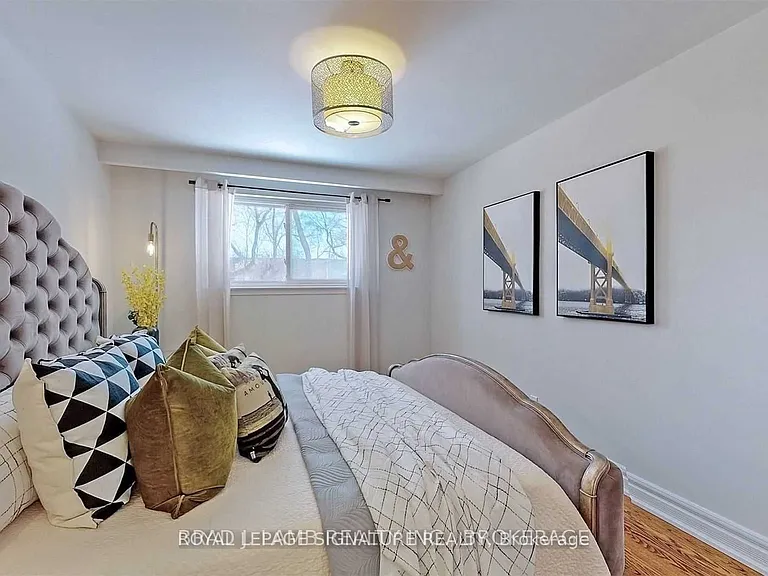17 Baroness Cres #UPPER — Photo 20