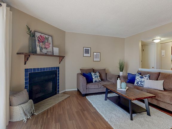 2nd image of 3841 Montgomery Blvd NE #827