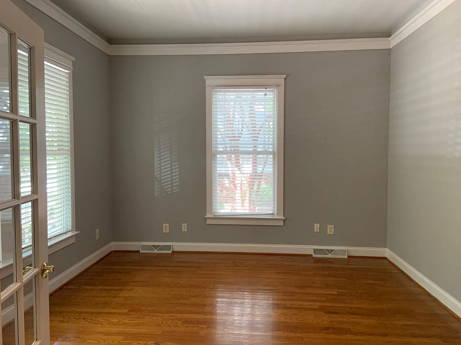 3 bed, 2.5 bath, 2423 sqft, $3,488 — Photo 4