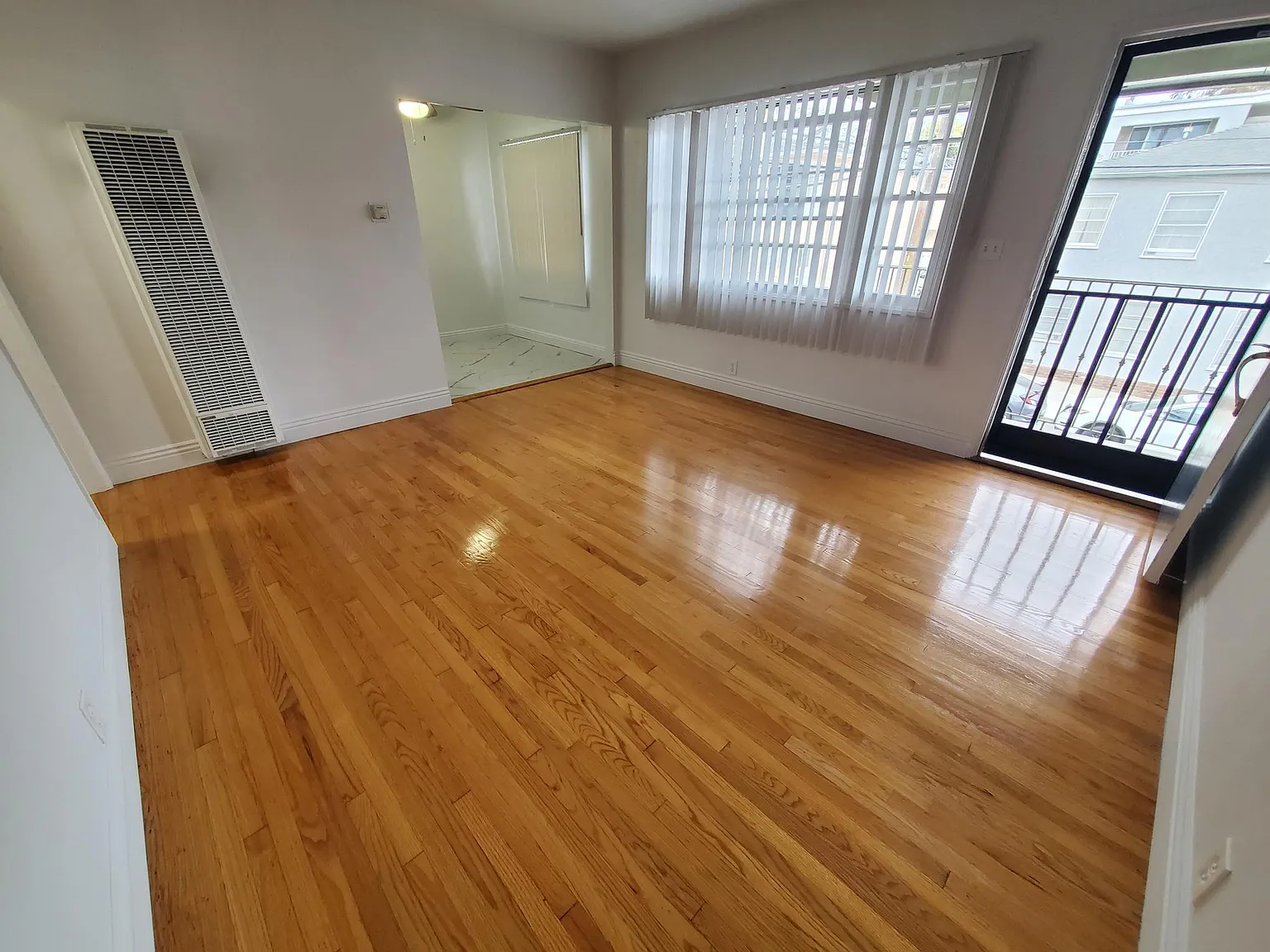 1 bed, $2,295 — Photo 2