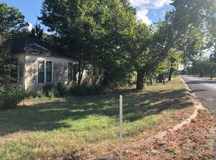 501 Hickory St, Calvert, TX 77837