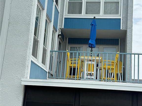 2nd image of 315 MEDALLION BOULEVARD #H