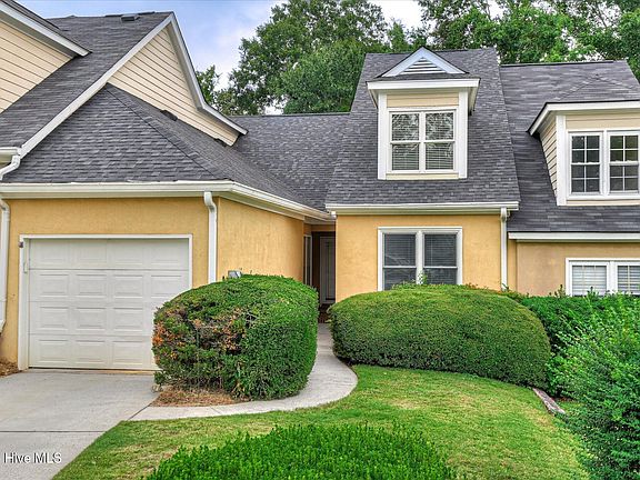 3rd image of 2827 Springwood Drive