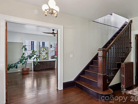 4th image of 74 Linden Ave