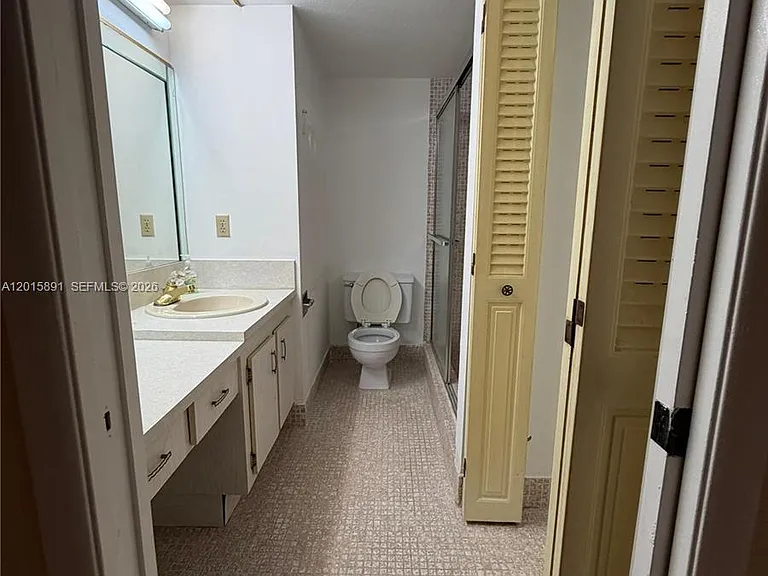 3032 Hythe Pl #3032-B — Photo 12