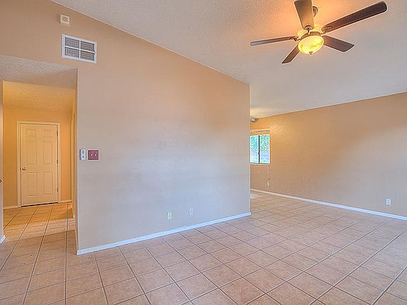 2nd image of 402 Calle Don Demetrio NE