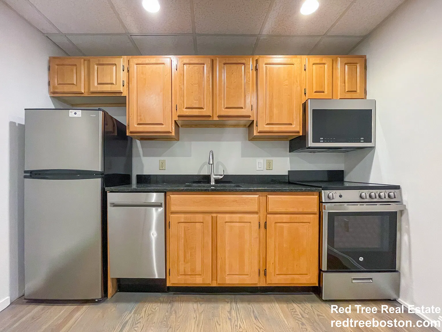 2 bed, 700 sqft, $3,250 — Photo 2