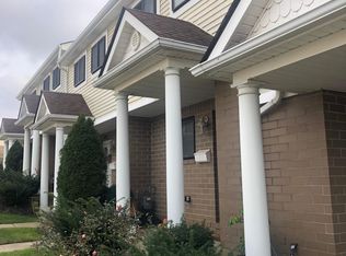 1229 W 70th St, Cleveland, OH 44102