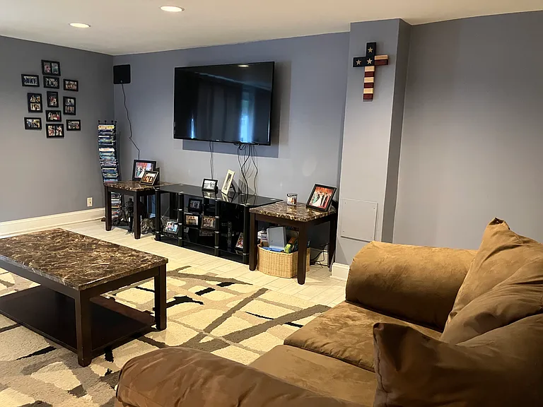 549 Wartman St — Photo 14