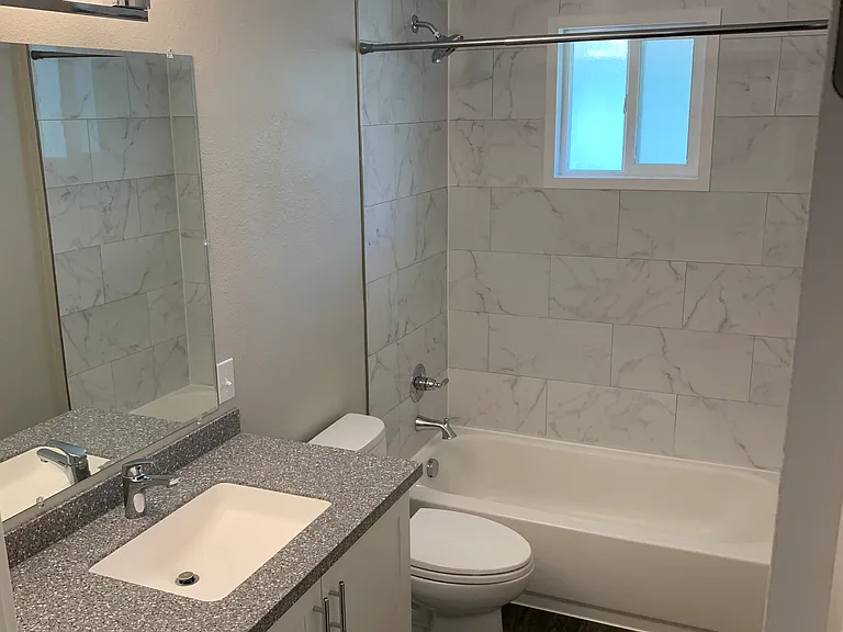 218 N 350 E — Photo 6