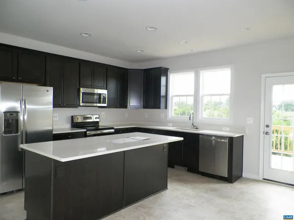 321 Willowshire Ct, Waynesboro, VA 22980