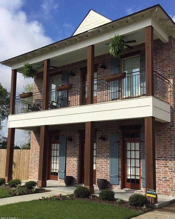 1st image of 218 Golden Cypress Dr