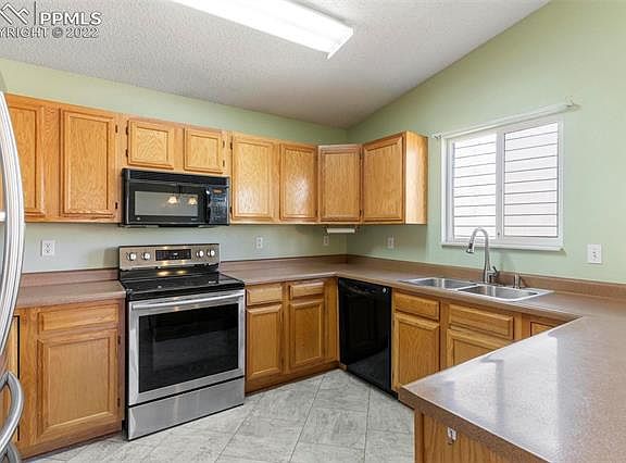5th image of 1030 Withington Dr